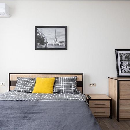069 Apartment Near Airport In A New Building Kiev Exteriör bild