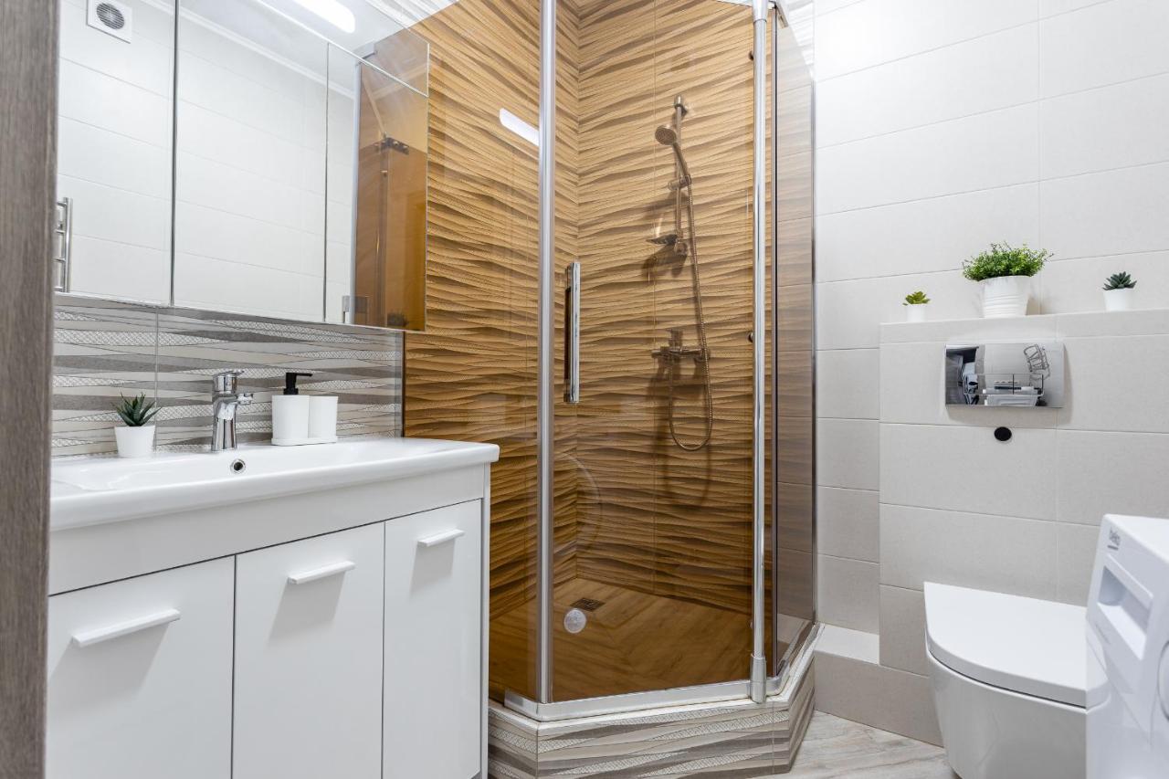 069 Apartment Near Airport In A New Building Kiev Exteriör bild